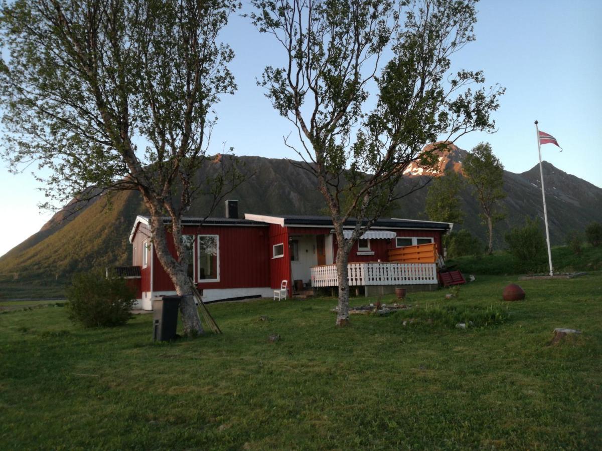 Midnattsolveien 3158,Sommarhusstrand Laukvik Lofoten Norway Luaran gambar